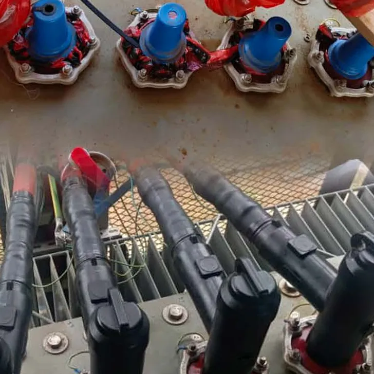 Raccordement de connecteurs embrochables sur un transformateur HTA